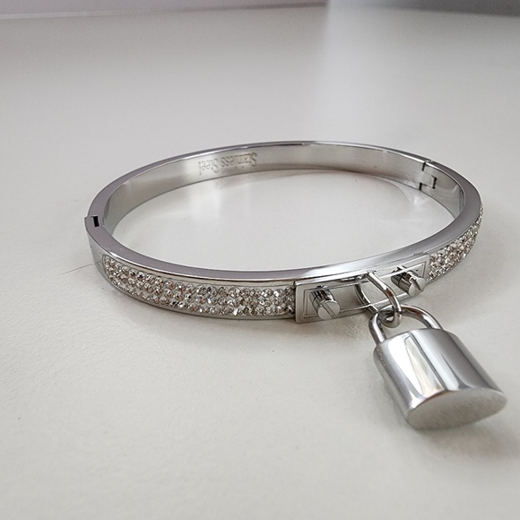 NWT FOREVER LOVE Silver Metal Lock Charm Stainless Steel Evening Bracelet - Picture 4 of 9